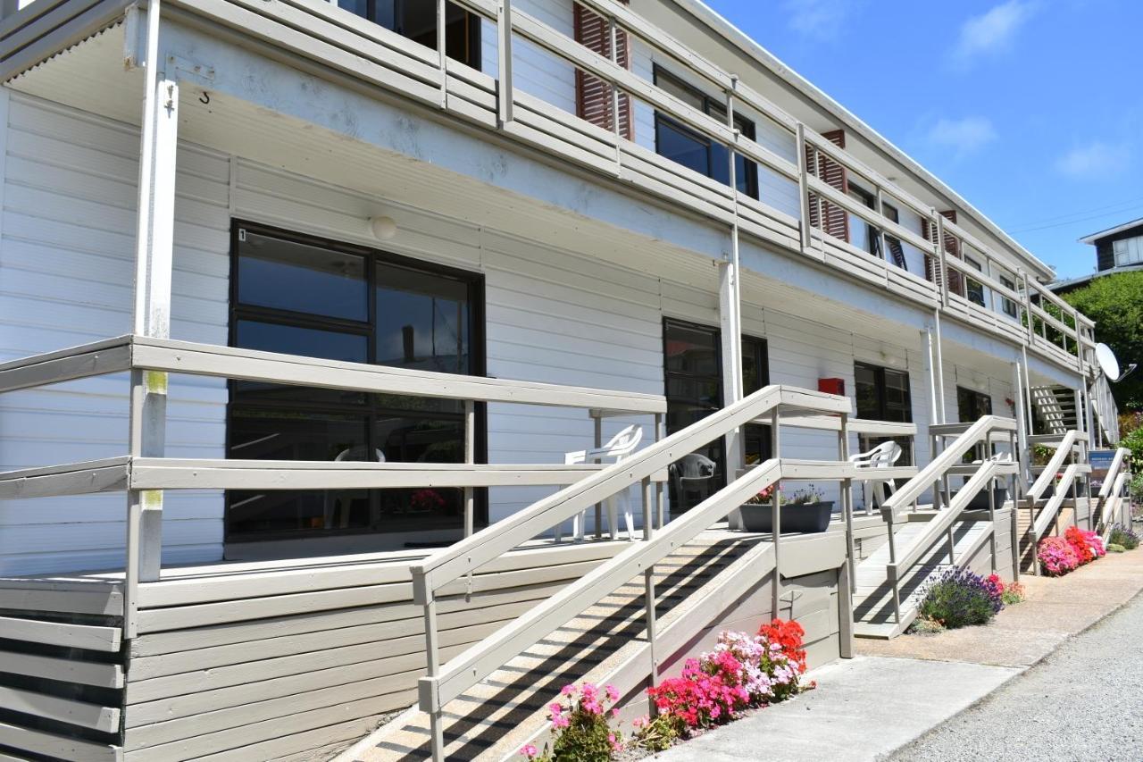 Moeraki Beach Motels Екстер'єр фото