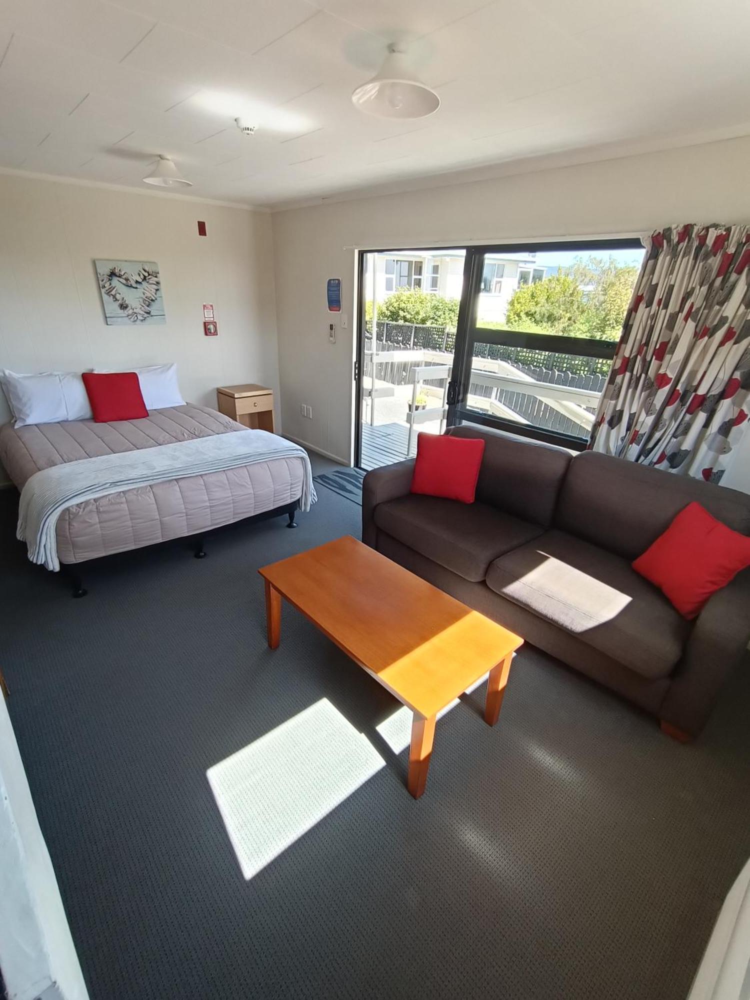 Moeraki Beach Motels Екстер'єр фото